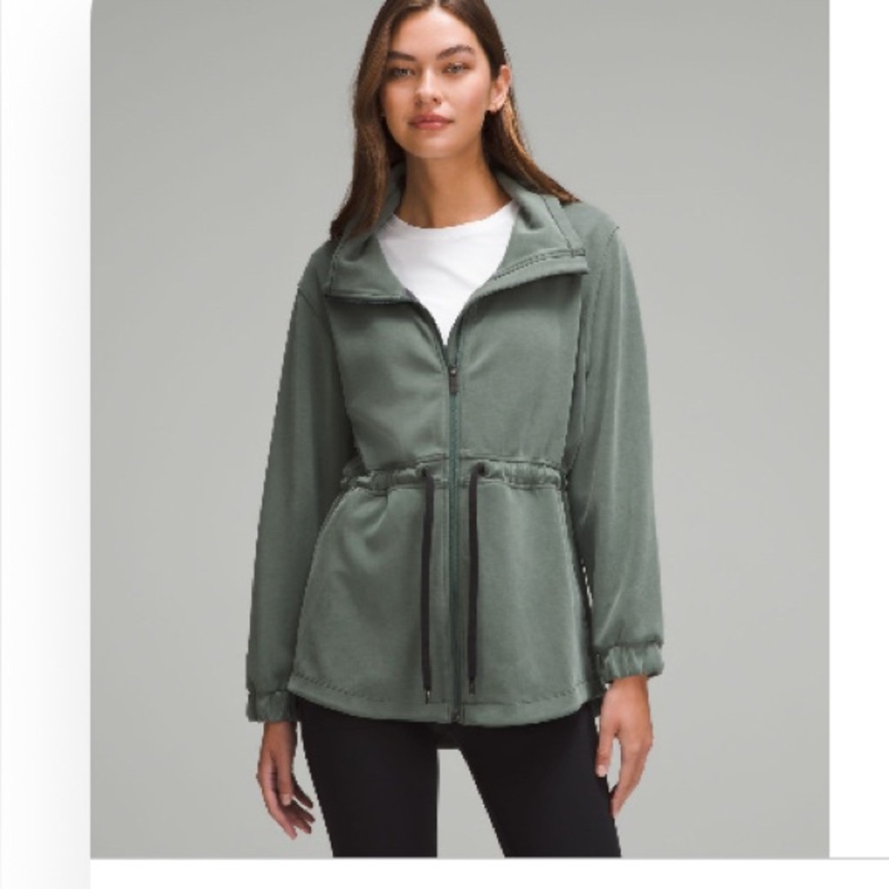 Lululemon cinch waist 6 jacket